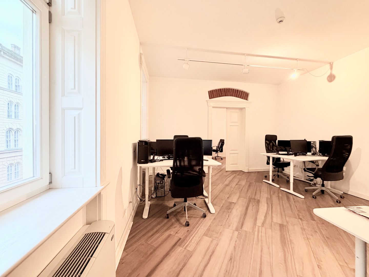 Spațiu Birou - Imobil istoric complet renovat - Poză 8