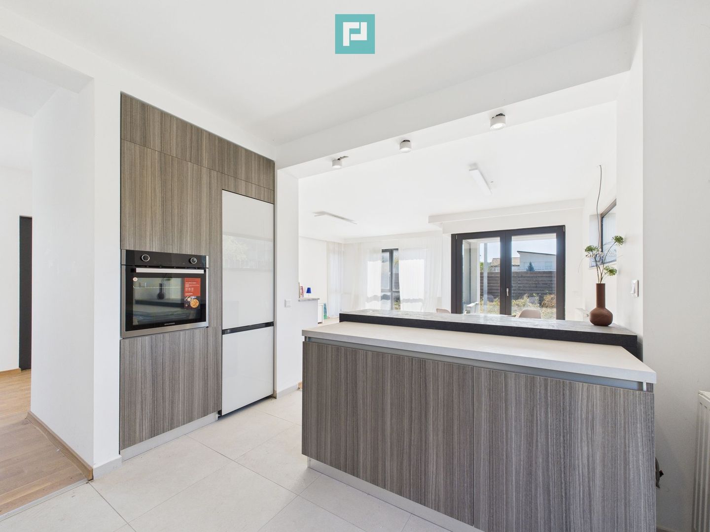 Casă modernă cu 3 dormitoare, curte și parcare – Corbeanca - Poză 5