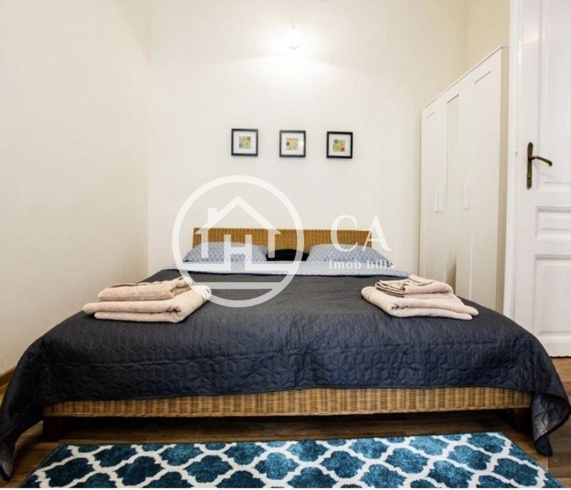 Apartament de vânzare cu 3 camere în zona Ultracentrală, Oradea - Poză 3