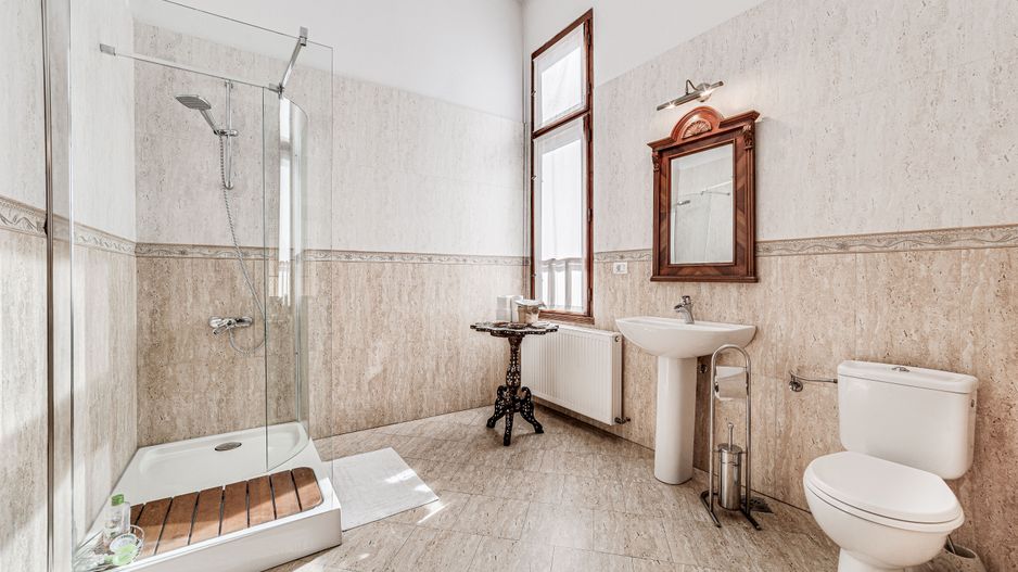 Bijuterie arhitecturală cu istorie. Confort modern, Ultracentral. - Poză 9