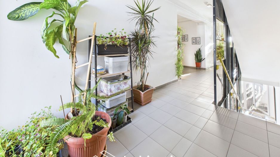 Refugiu urban: 2 camere, decomandat, în Bucovina, langă Iulius Town - Poză 26