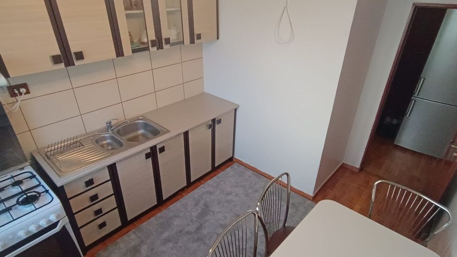 Inchiriez Ap. de 3 camere Decomandat Gorjului - Poză 10