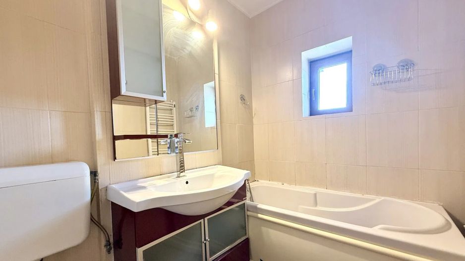 Apartament amplu si luminos, trei camere decomandat, Nicolae Titulescu - Poză 9