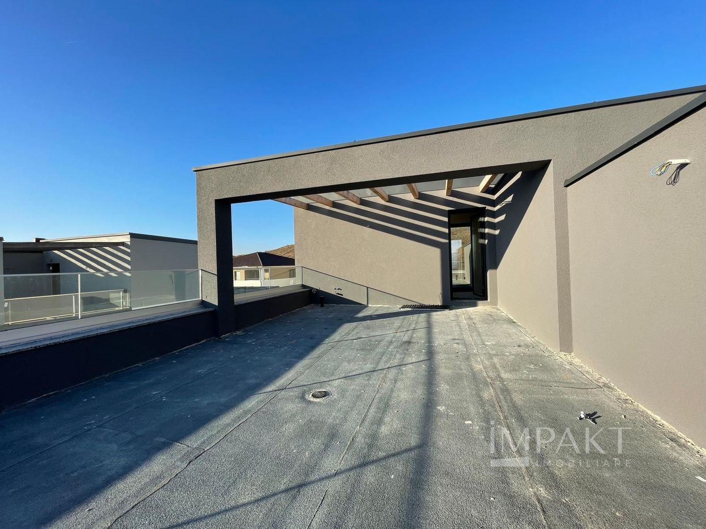 Duplex modern cu terase rooftop și vedere panoramica în Voronet - Poză 3