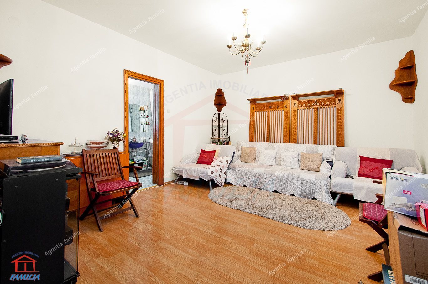 Vila cocheta, situata in centrul istoric al orasului - Poză 2