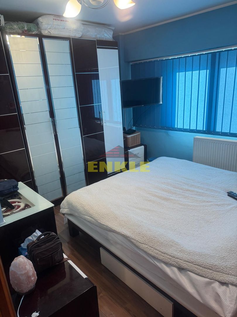De vanzare apartament cu 3 camere,  zona Liceului Mihai Eminescu - Poză 4