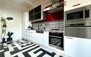 Vila cu 5 camere *344mp* + 800mp Teren // Zona Bucurestii Noi - Poză 17