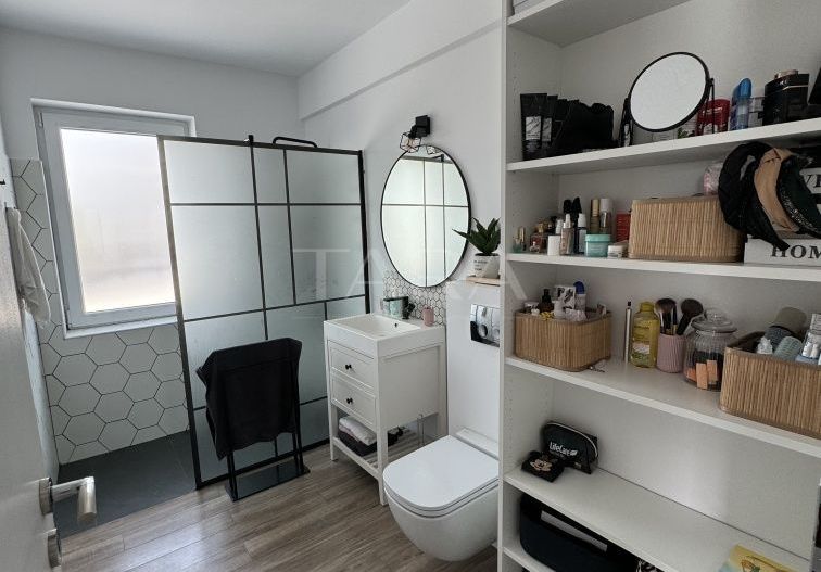 Penthouse modern cu terasă generoasă și parcare subterană. - Poză 6