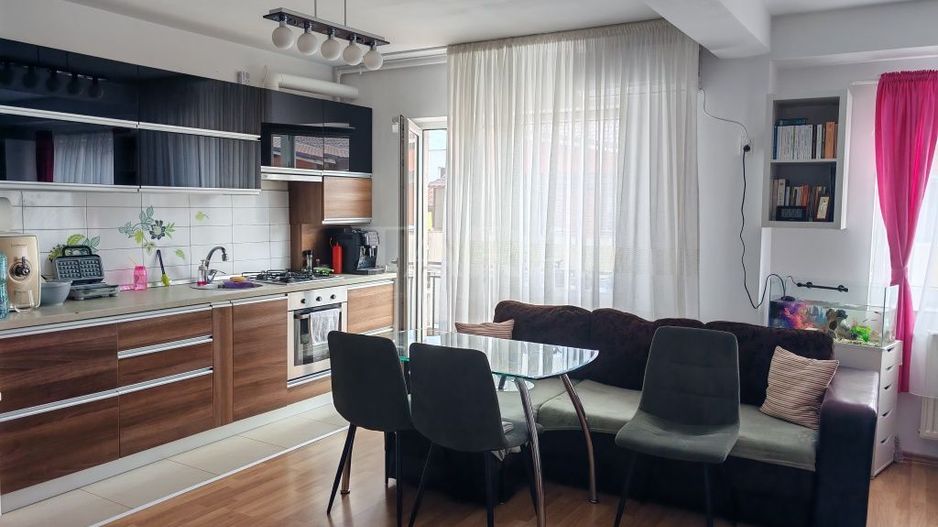 Apartament cu 2 camere, 58 mp + balcon generos – Florești. - Poză 2