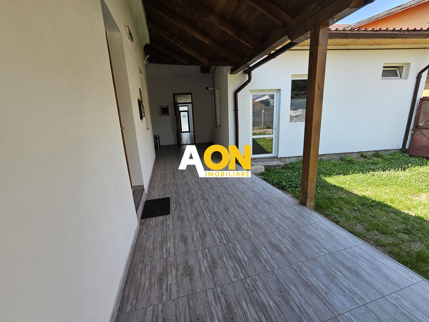 Spatiu de birou cu acces la terasa interioara, 45 mp, ultracentral - Poză 3