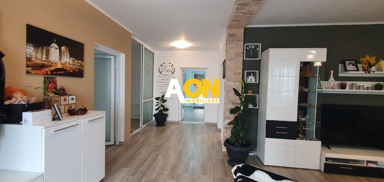 Casa 10 camere, 1000 mp teren, la asfalt, Barabant - Poză 7