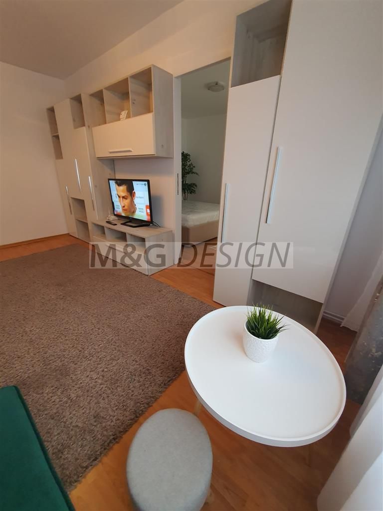 3 cam Circumvalatiunii-Dacia etaj 1 centrala proprie - Poză 1