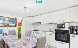 Casă solidă în Curtici cu teren de 1166 mp - Poză 3