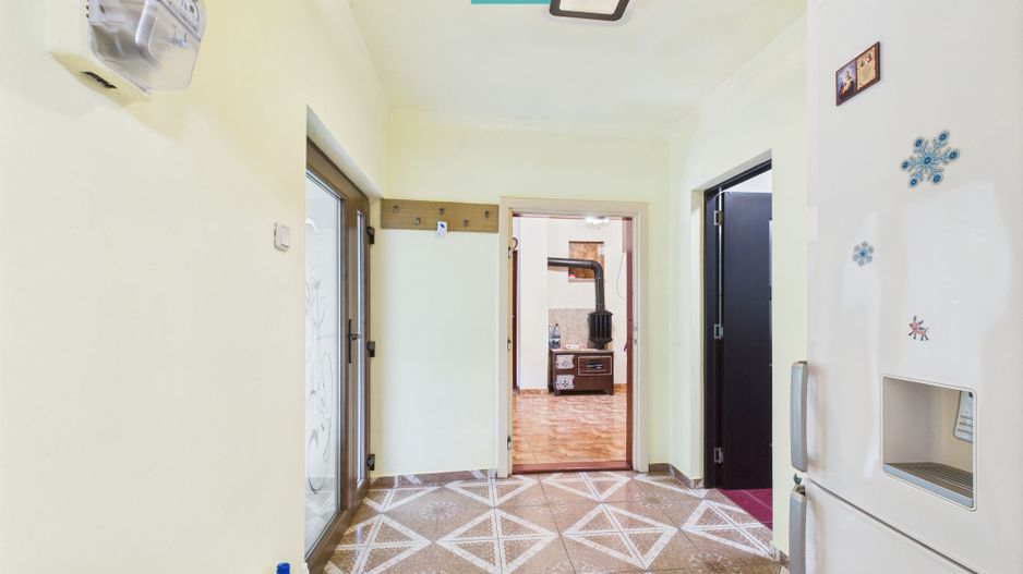 Casă de cărămidă in Grădiște - Poză 10