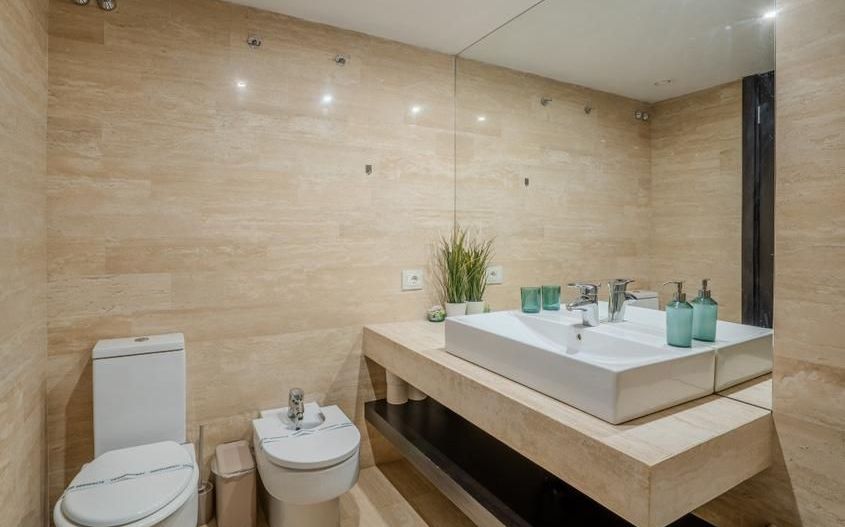 Alia apartament 2 camere bloc 2010, parcare inclusă. - Poză 13