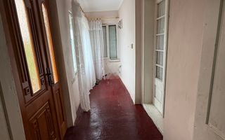 Casă de vânzare în URIU - 1400 mp teren . - Poză 2
