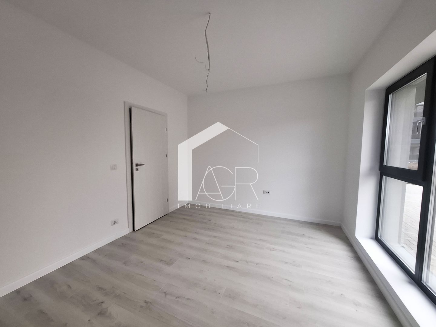 Apartament cu 2 camere, zona Albert - MRS Gradinile - Poză 9