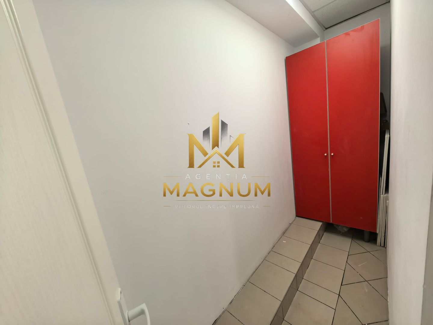 Spațiu comercial stradal | Vitrină mare | Zonă cu trafic intens - Poză 4