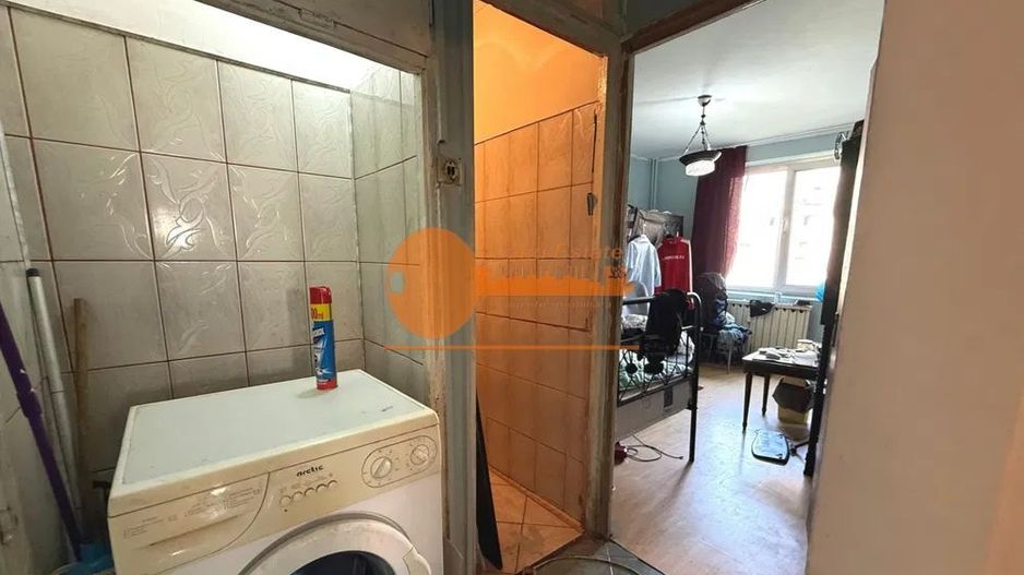 Apartament cu 3 camere in zona Crangasi - Poză 4