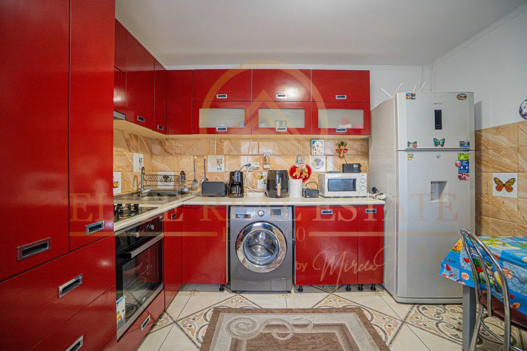 Proprietate elegantă, ideală pentru familie – Ovidiu Central - Poză 1