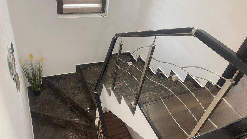 Se vinde casa cocheta,confortabila -5 minute de Târgoviște – Dumbrava - Poză 13