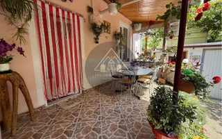 Apartament la casă de 2 camere, Medias - Poză 11