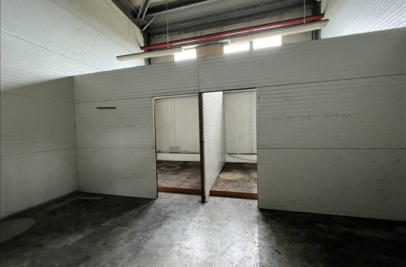 Hala de inchiriat in zona Mehala 1310 mp - Poză 4