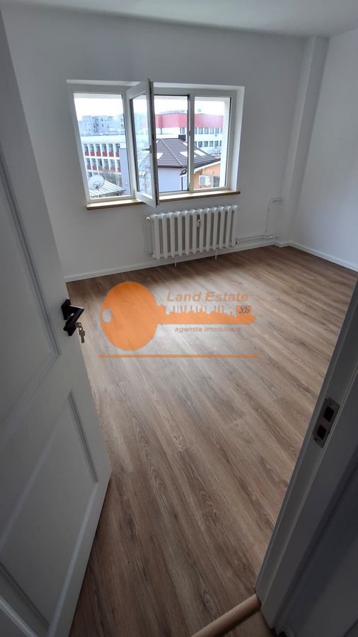 Apartament cu 3 camere in zona Nerva Traian - Poză 7
