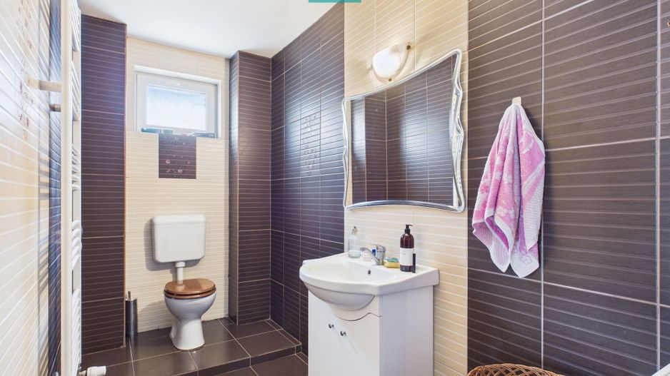 Vilă elegantă cu etaj în Zădăreni - Poză 12