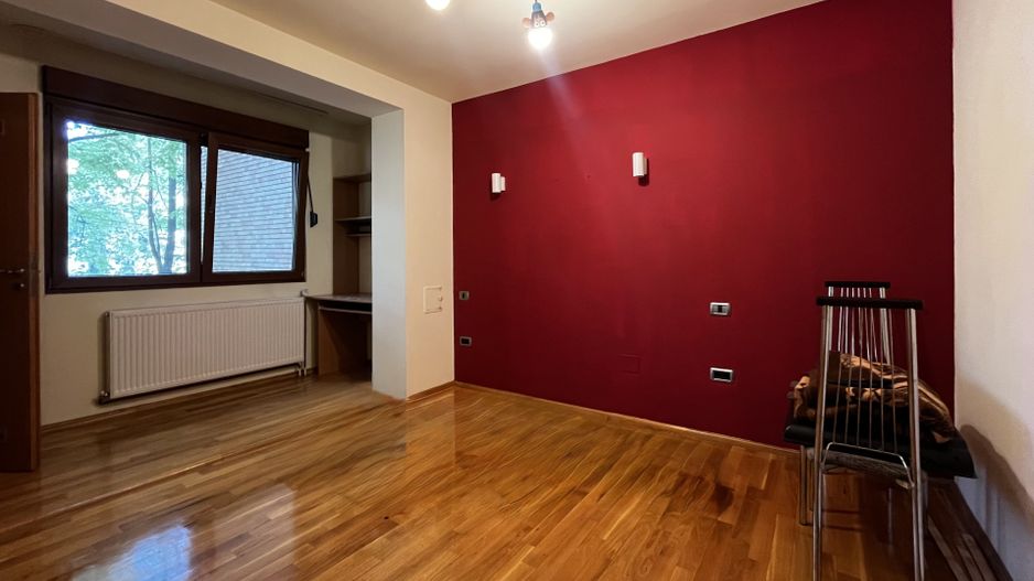 Apartament 4 camere + garaj | Etaj 1 | Zona Centrală – Medicină - Poză 10