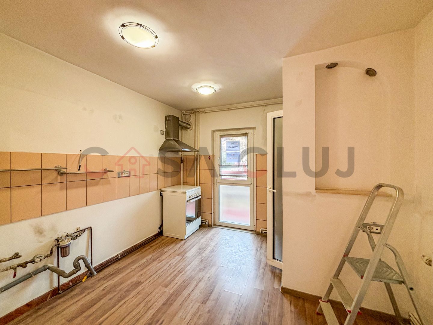 Bloc Izolat - Boxa 10mp - Grigorescu zona Liceului Onisfor Ghibu - Poză 2