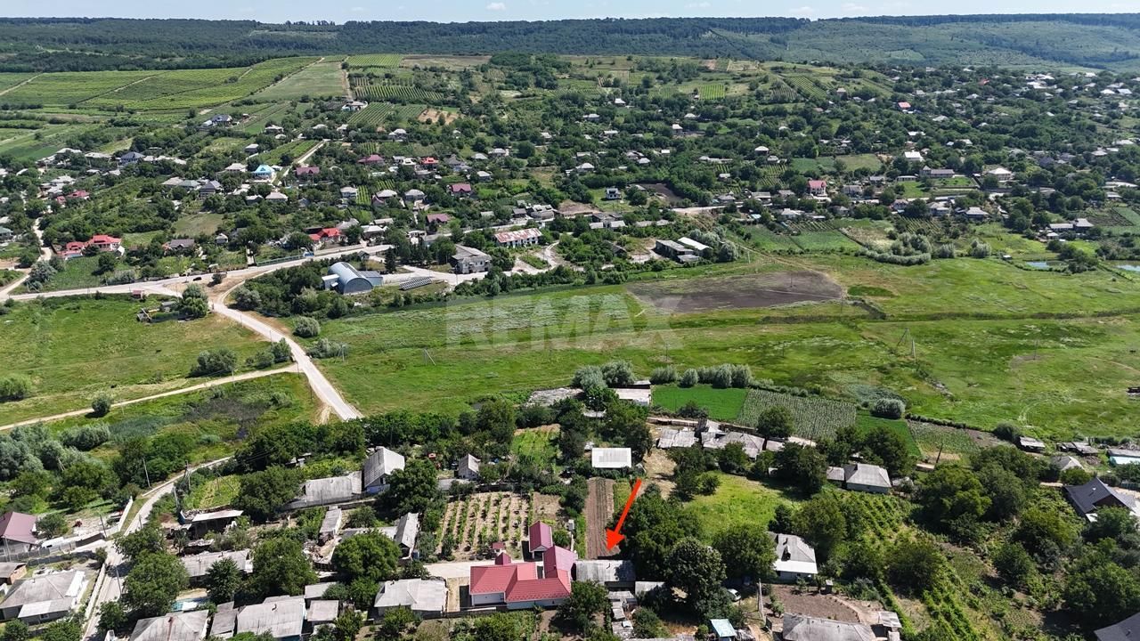 Casă pe un teren de 11 ari în s. Scoreni r-nul Strășeni - Poză 5