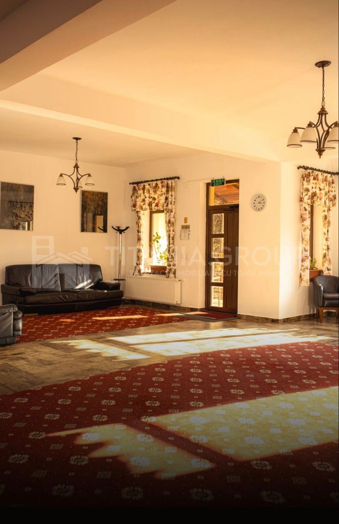 PENSIUNE DE VÂNZARE, TEREN 2.000 MP, 17 CAMERE, MOIECIU DE JOS - Poză 3