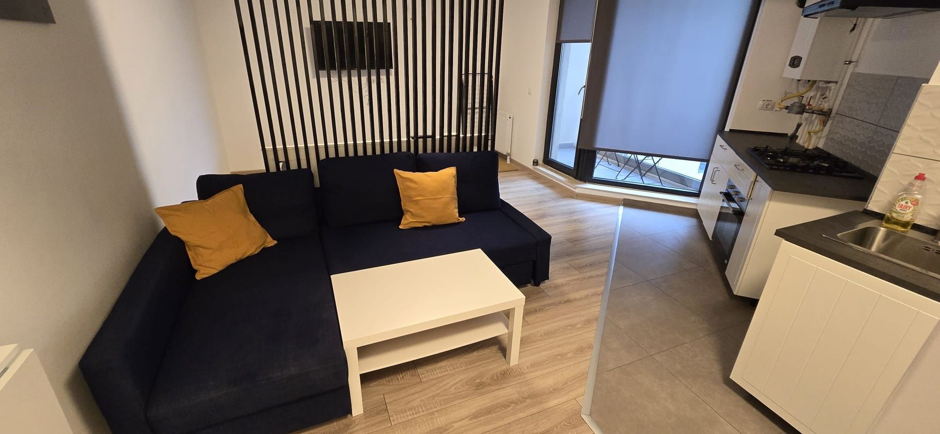 Studio modern de închiriat în Solid Butoaie – vedere la lac, parcare - Poză 6