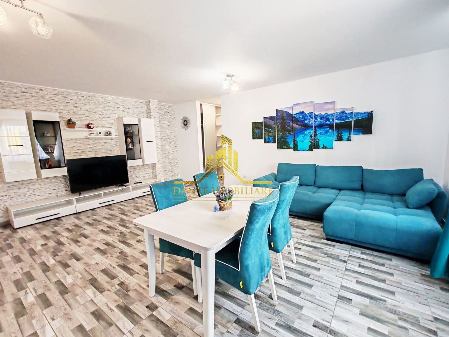 2 camere, spatios, modern, bloc nou, balcon, parcare, zona VIVO - Poză 1