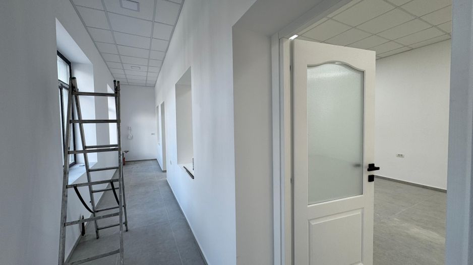 Spatiu comercial sau pentru birouri 150mp utili central, spre piata - Poză 8