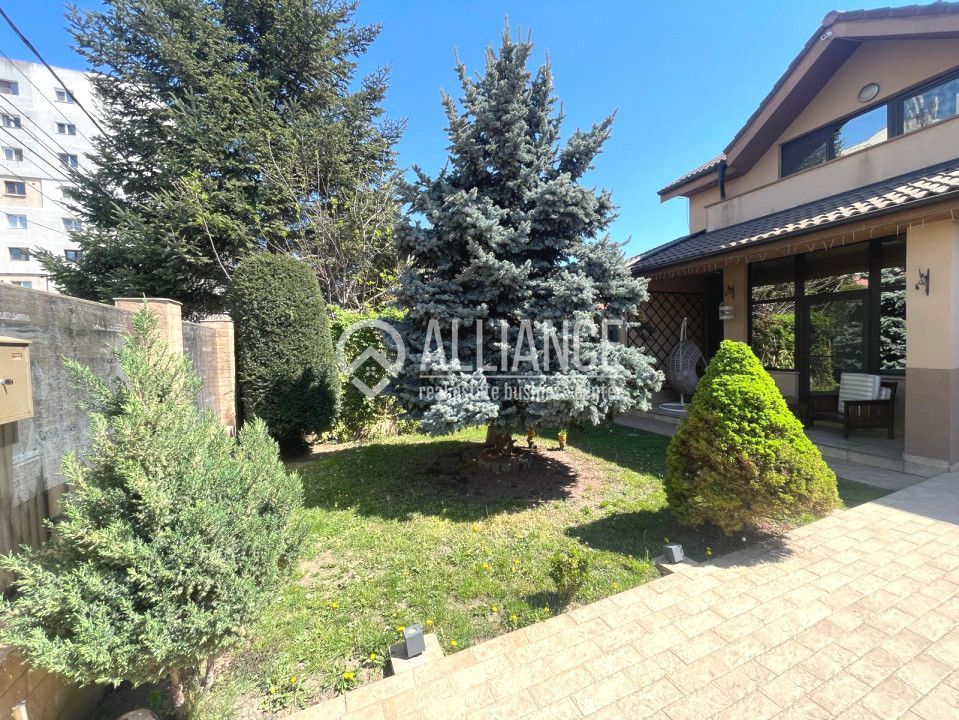 COICIU (Cod 01) Armonie și Eleganță pentru Două Generații! - Poză 2