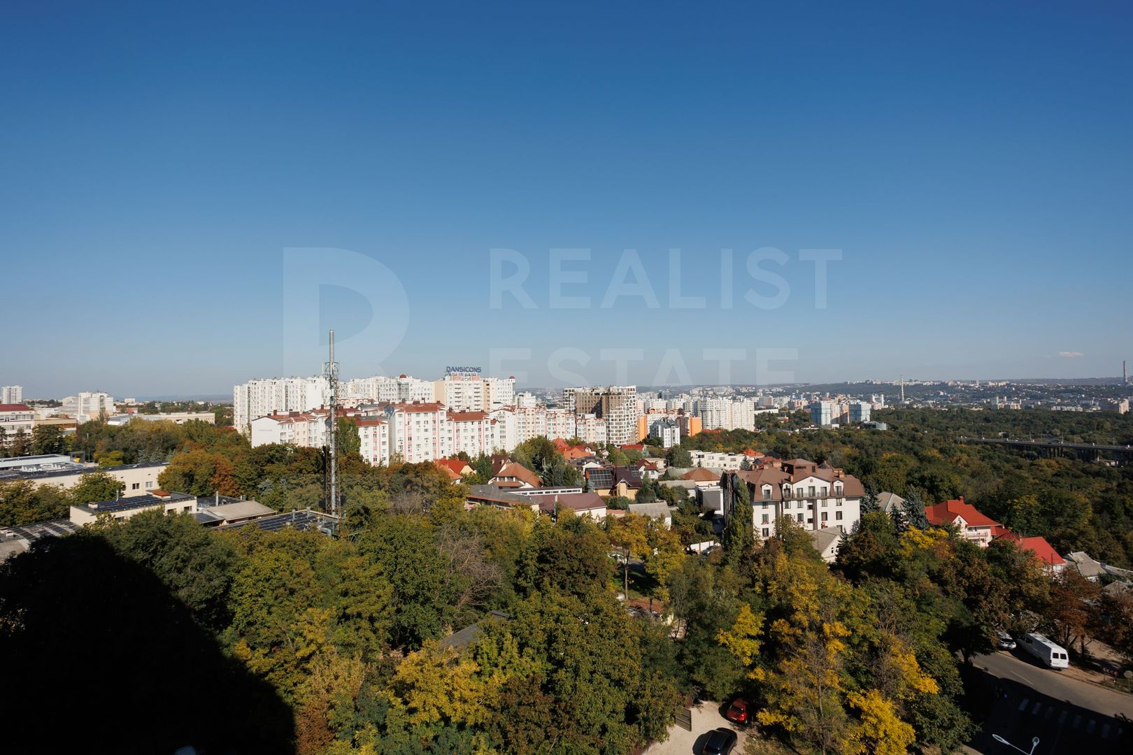 Vânzare, apartament, 3 camere 97 mp, str. Constantin Vârnav - Centru - Poză 3