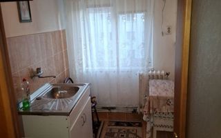 De vanzare apartament cu 3 camere, Str. Stefan Luchian - Poză 3