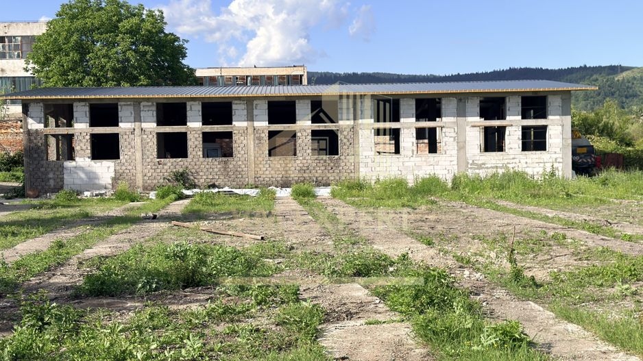 HALĂ INDUSTRIALĂ DE ÎNCHIRIAT – 600 MP | ACCES TIR– CÂMPULUNG - Poză 7