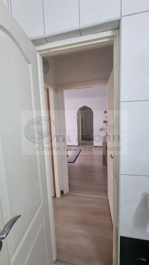 APARTAMENT 3 CAMERE SEMIDECOMANDAT  PODU ROS PASAPOARTE - Poză 3