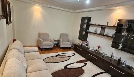 Apartament 3 camere, 80 mp, Bd. Sudului – Zona Soarelui