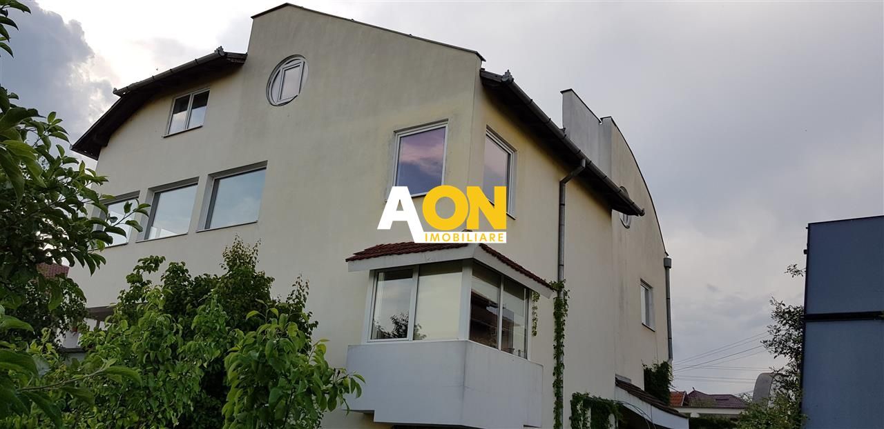 Casa ideala pentru transformare in pensiune - Poză 1