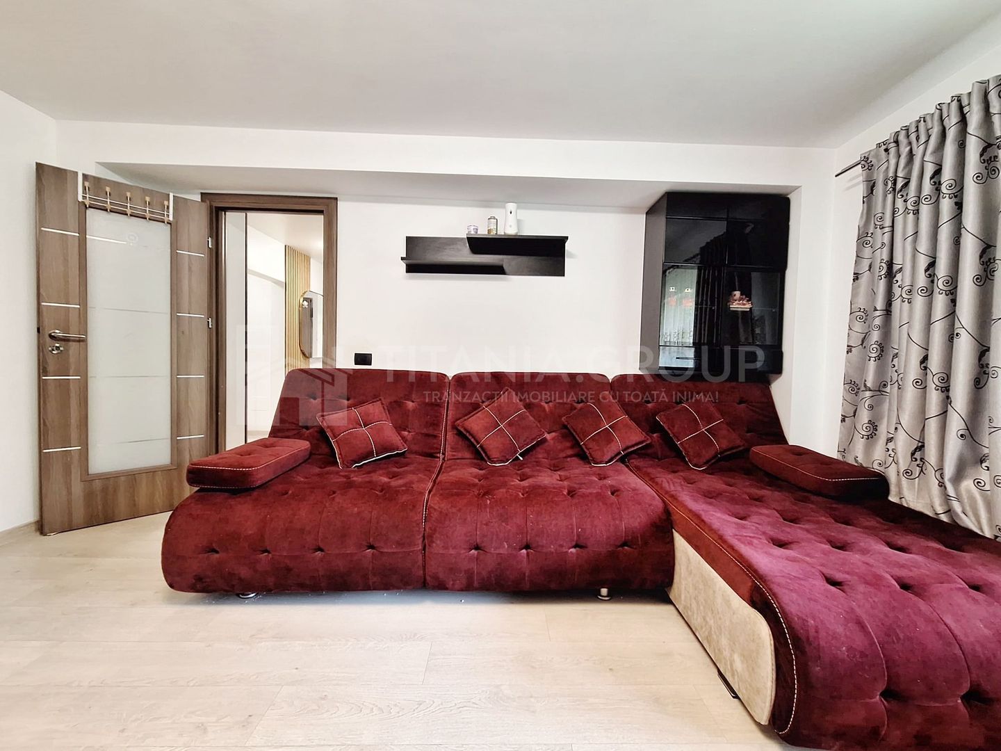 Apartament spatios si modern, 3 camere decomandat - Poză 1
