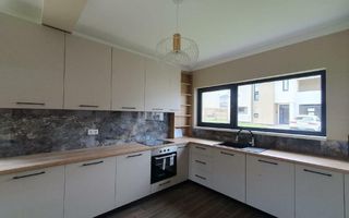 Casa de inchiriat in Dezmir, ansamblu privat - Poză 12