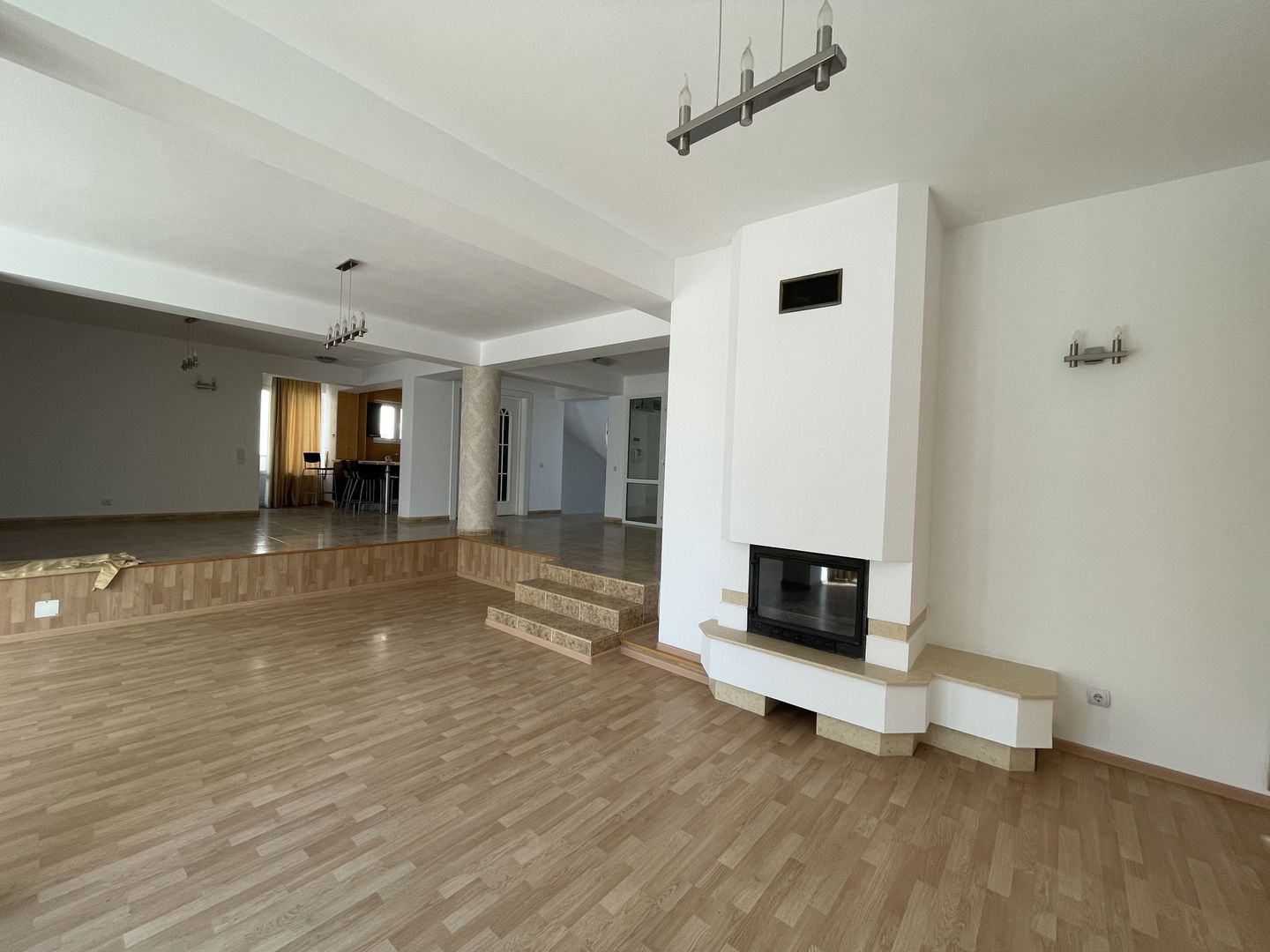 Vilă Individuală Spațioasă în Zona Iancu Nicolae - Poză 2