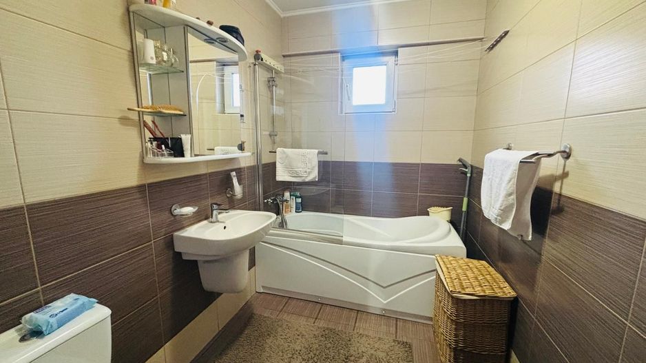 Apartament spațios 2 camere I 68 mp I Cartodrom I 118 000 € I Suceava - Poză 8