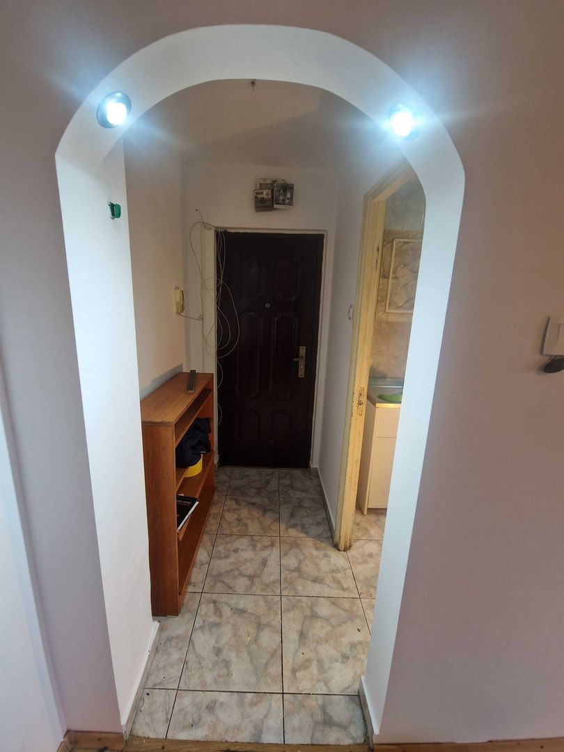 De inchiriat apartament 2 camere , Piata Resita Sector4 - Poză 4