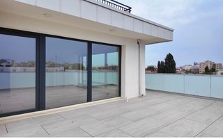 Penthouse cu 4 camere in zona Unirii, parcare si boxa in subteran - Poză 8