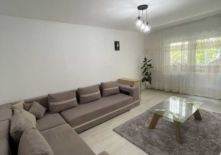 Apartament 3 camere Tractorul - Poză 3
